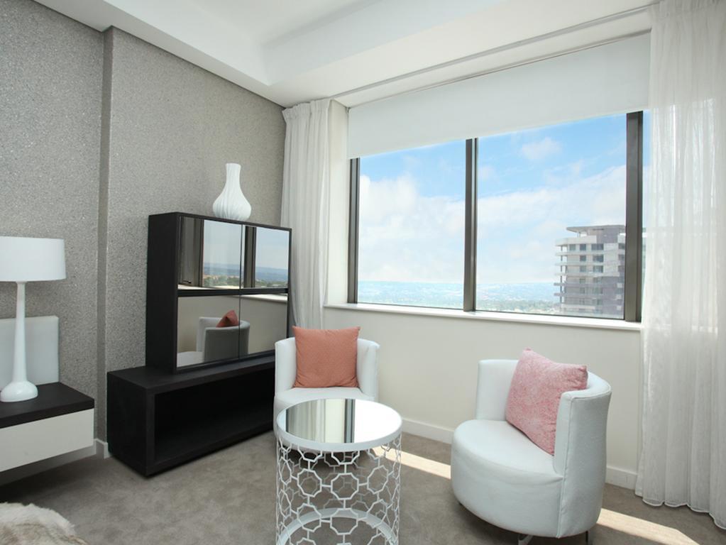 Luxurious Sandton Skye Apartment Екстер'єр фото